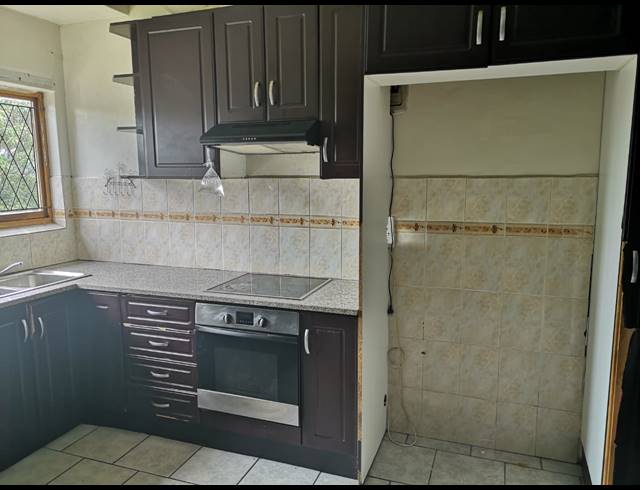 3 BEDROOM HOUSE RENTED IN BISLEY